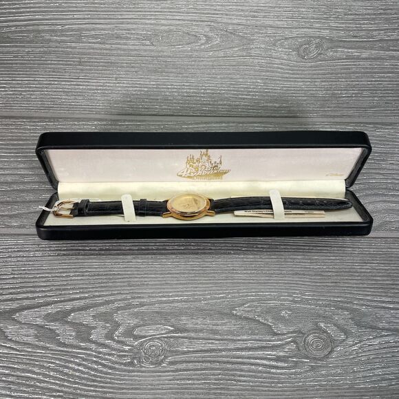 Vintage Disney Watch 40 Years of Adventure Disneyland Castle Limited 1625/2000 - Picture 2 of 12